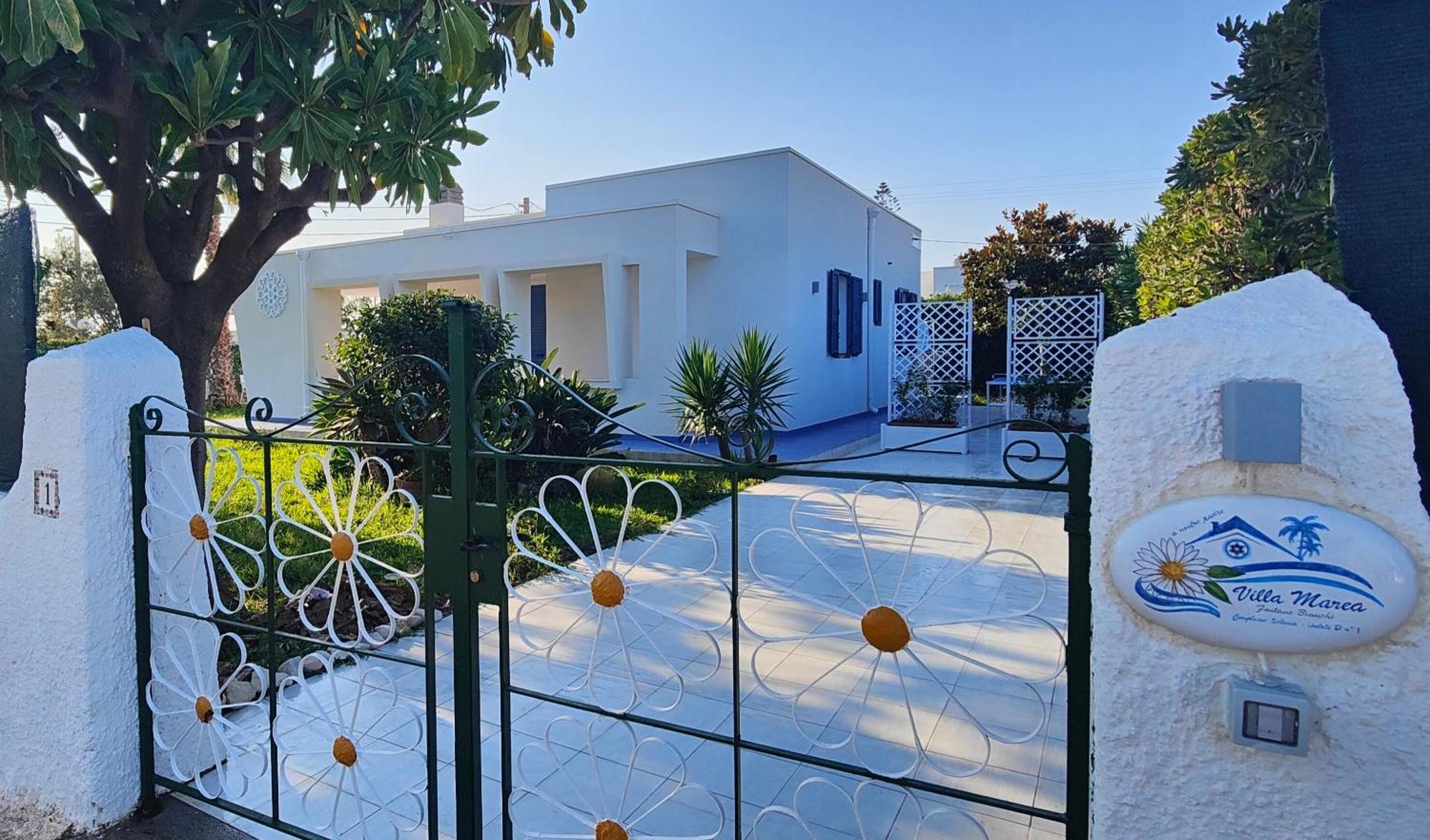 Pool Seaside Relais - Ville Ninfea, Marea, Rosa E Cassiopea フォンターネ・ビアンケ 部屋 写真